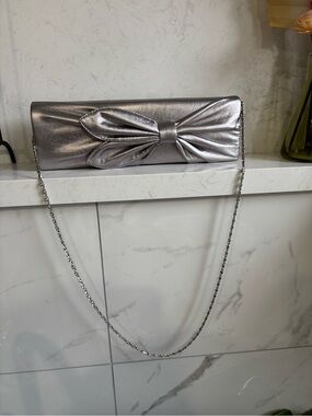 Aldo Silver Bow Clutch with Chain Strap Shoulder Bag Convertible
